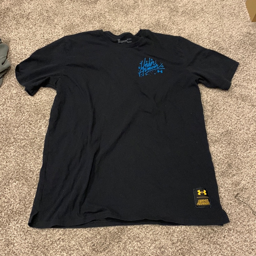 Under Armour t shirt